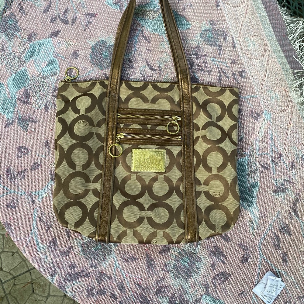 Authentic coach poppy glam tote shoulder handbag number 13826 preowned